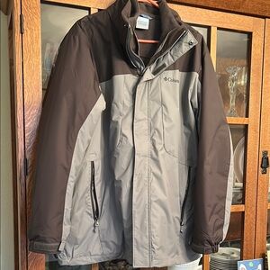Columbia Men's Gray and Black Coat